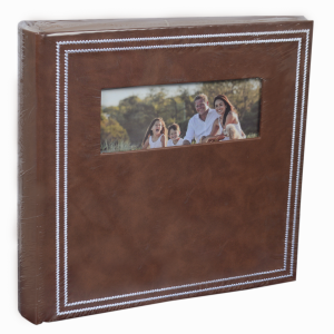 Фотоалбум 200 бр. 10х15 кожен тъмно кафяв с прозорче